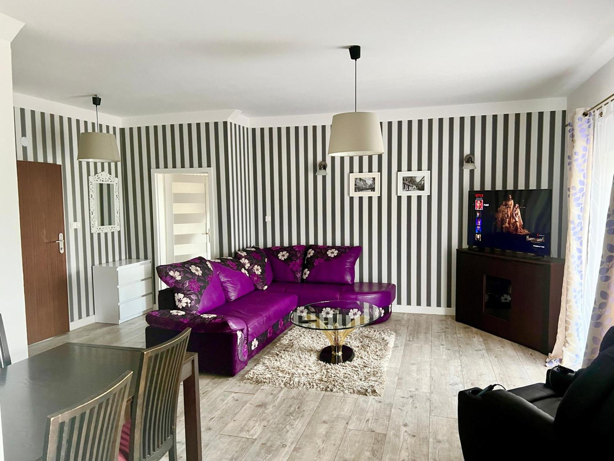 Apartment Slupski Premium Panoramic Apartment: Adults-only Urban Retreat *